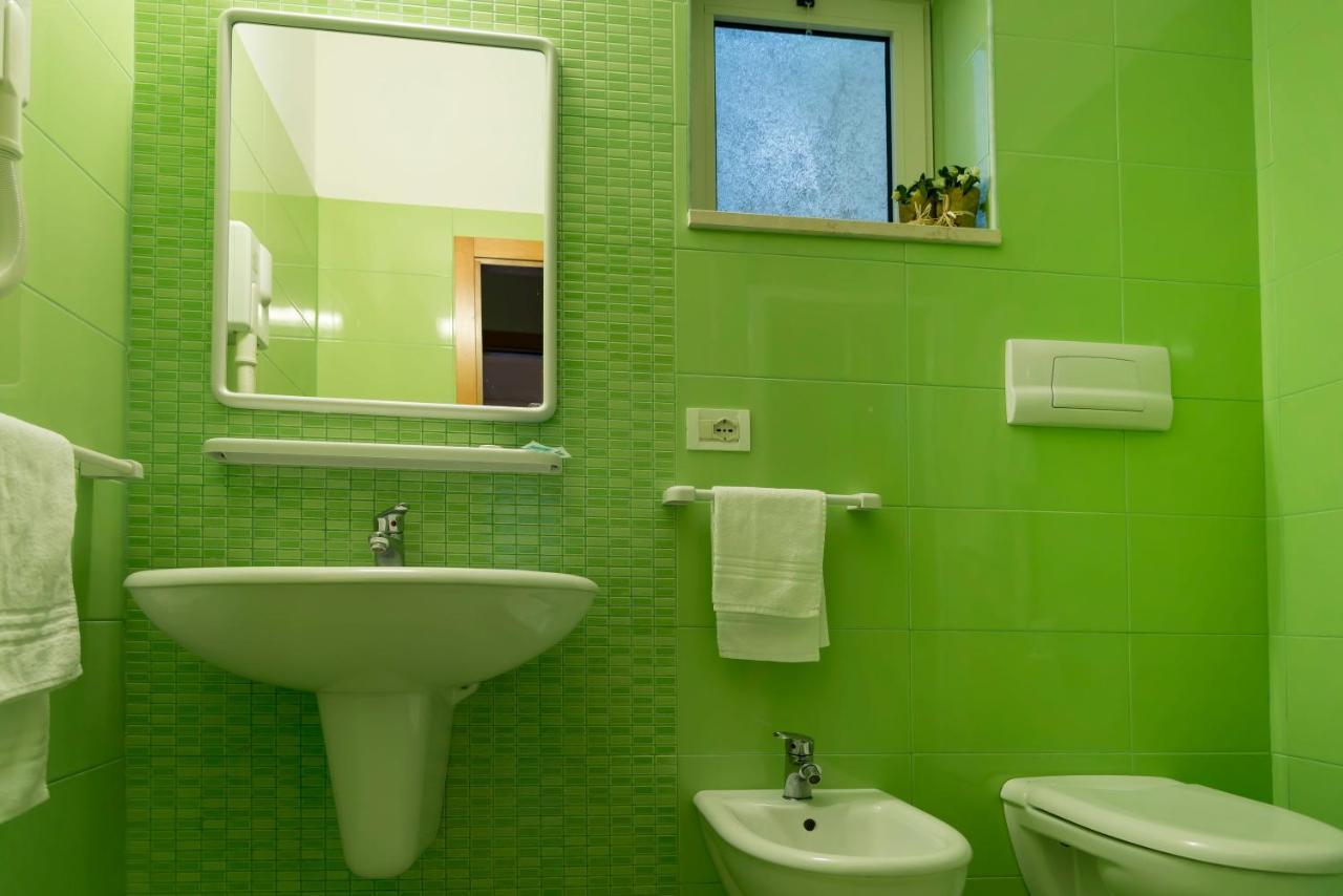 Gattarella Family Resort Puglia - Self Catering Accommodations In The Pinewood Вьесте Экстерьер фото